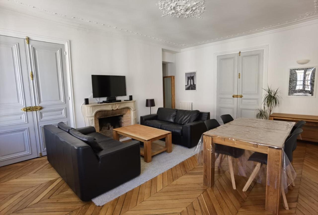 3 Pieces 4****, Au Coeur Du Quartier Historique Apartment แวร์ซาย ภายนอก รูปภาพ